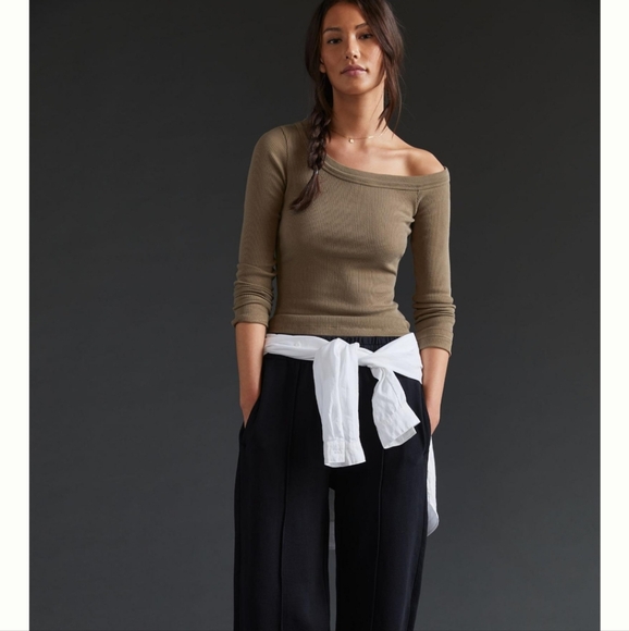 Citizens Of Humanity Tops - Citizens Of Humanity Wren Off The Shoulder Top Cypress M NWT